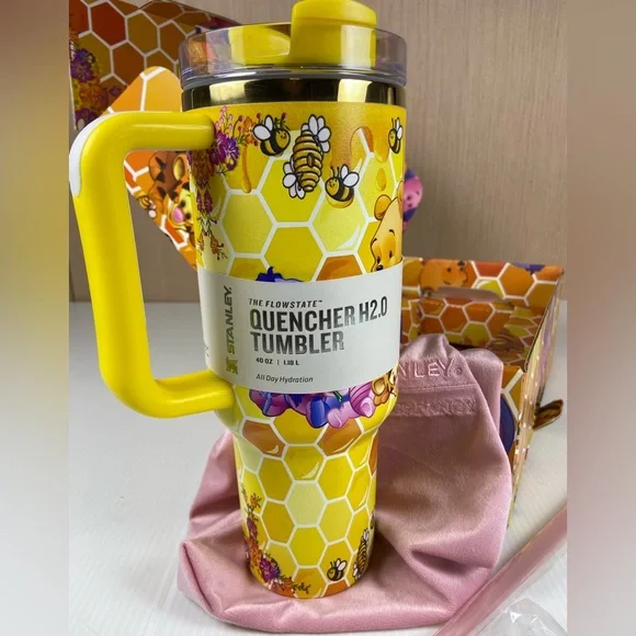 Stanley x LoveShackFancy Winnie the Pooh Honey Bee 40oz Limited Edition NIB - Picture 3 of 14